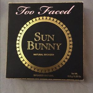 Too faced bronzer